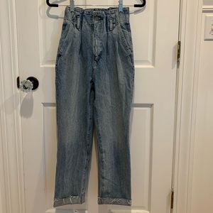 Abercrombie mom jeans Size 00 Regular